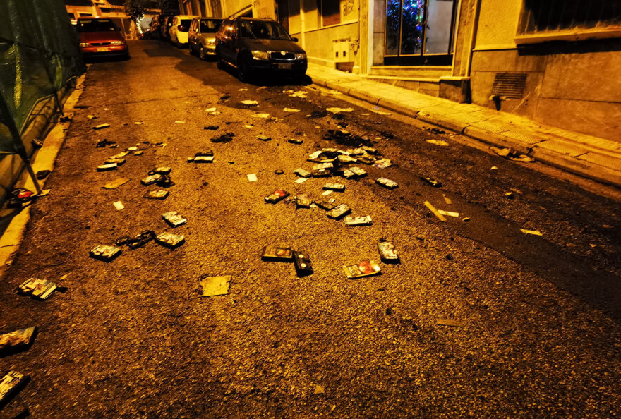 Φωτιά σε διαμέρισμα στο Γκύζη: Πυροσβέστες βρήκαν απανθρακωμένη σορό 