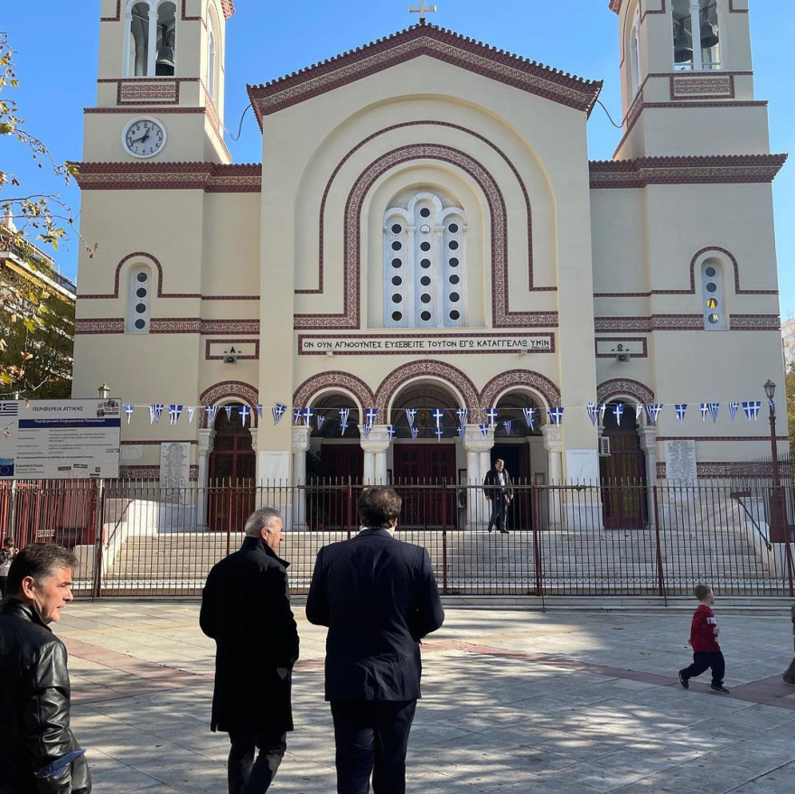 Παραμονή Πρωτοχρονιάς στον Άγιο Παύλο, την γειτονιά των παιδικών του χρόνων, για τον Κυριάκο Πιερρακάκη