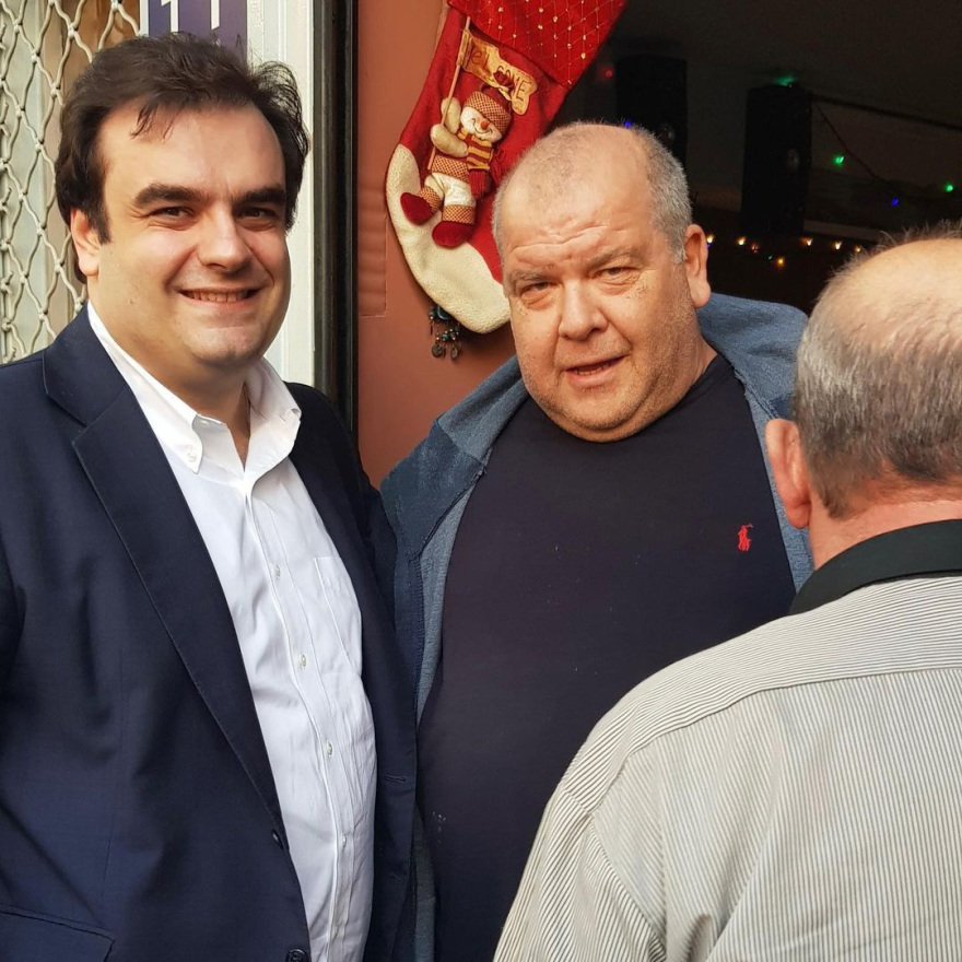 Παραμονή Πρωτοχρονιάς στον Άγιο Παύλο, την γειτονιά των παιδικών του χρόνων, για τον Κυριάκο Πιερρακάκη