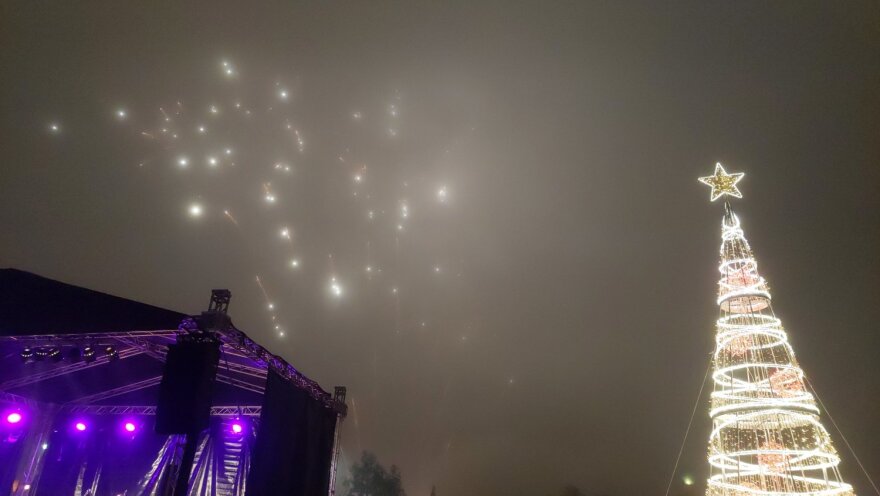 Λάρισα: Φαντασμαγορική αλλαγή του χρόνου στο Φρούριο - Δείτε βίντεο και φωτογραφίες