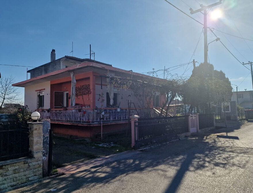 Βέροια: Θρήνος για το βρέφος που πέταξε η μητέρα του στον Αλιάκμονα - «Δεν συνεννοούμασταν», λέει ο πατέρας