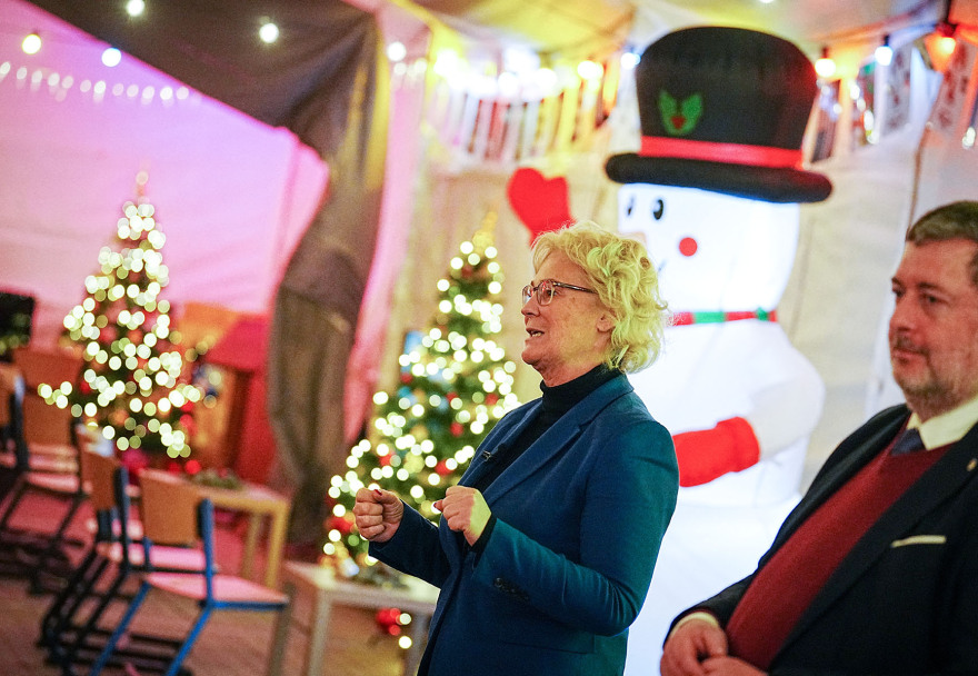 Γερμανία-Kριστίν Λάμπρεχ: «Κόκκινη κάρτα» στην υπουργό Άμυνας μετά από συνεχή «φάουλ»