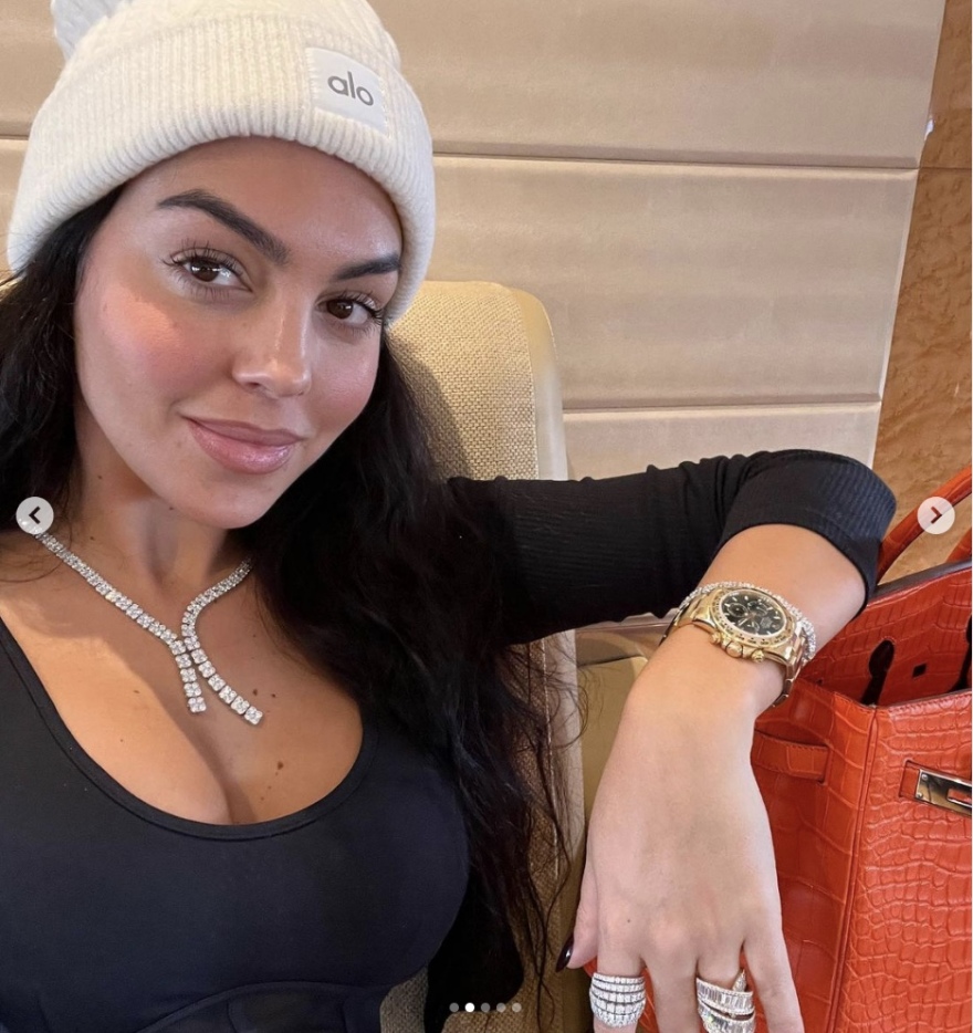 Χωρίζουν Ρονάλντο και Τζορτζίνα; - Γιατί ποστάρουν ξεχωριστά από το αεροπλάνο τους 