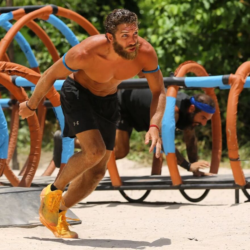 Γιώργος Κόρομι για All Star Survivor: «Απολαύστε το, θα σας καμαρώνω και θα σας στέλνω τα καλύτερα vibes από εδώ»
