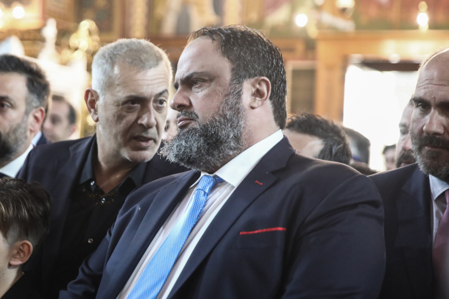 Από τον Πειραιά, στα Τζουμέρκα: Τα Θεοφάνια σε όλη την Ελλάδα σε φωτογραφίες και βίντεο