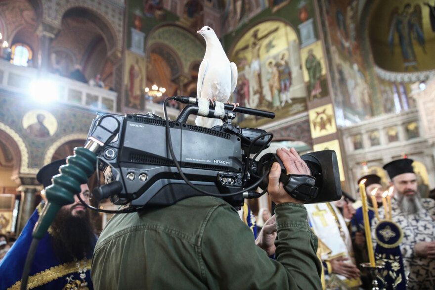 Από τον Πειραιά, στα Τζουμέρκα: Τα Θεοφάνια σε όλη την Ελλάδα σε φωτογραφίες και βίντεο