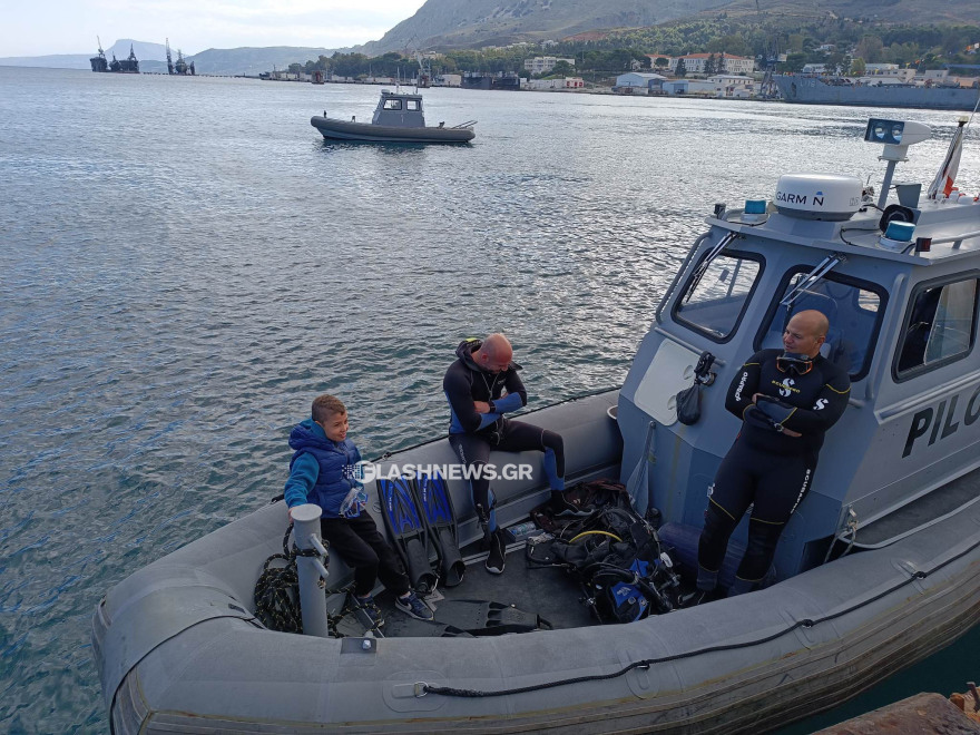 Από τον Πειραιά, στα Τζουμέρκα: Τα Θεοφάνια σε όλη την Ελλάδα σε φωτογραφίες και βίντεο