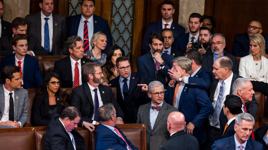 ΗΠΑ-Βουλή των Αντιπροσώπων: Καρέ-καρέ το κεφαλοκλείδωμα πριν το deal που έφερε την εκλογή Μακάρθι