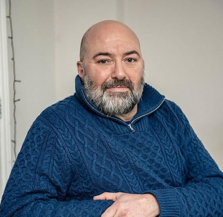 Πρίγκιπας Χάρι: Έχασα την παρθενιά μου πίσω από μια πάμπ με μια μεγαλύτερή μου