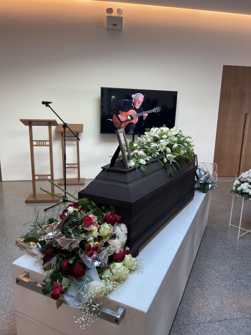 Νότης Μαυρουδής: Στο Αποτεφρωτήριο Ριτσώνας το «τελευταίο αντίο» - Φωτογραφίες