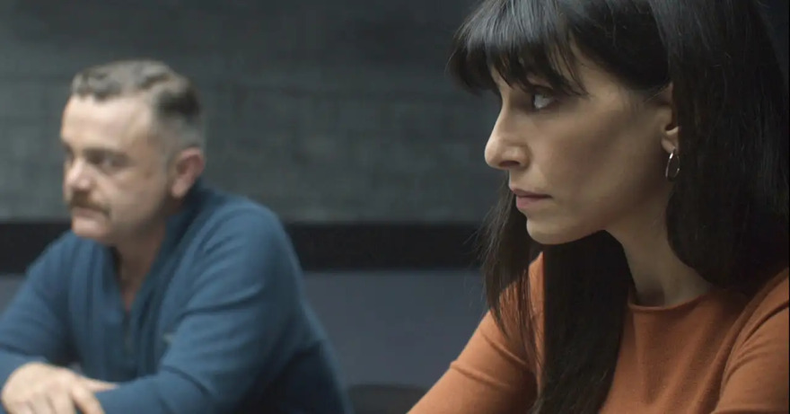 Κάνε ότι κοιμάσαι: Η σειρά επιστρέφει απόψε με διπλό επεισόδιο