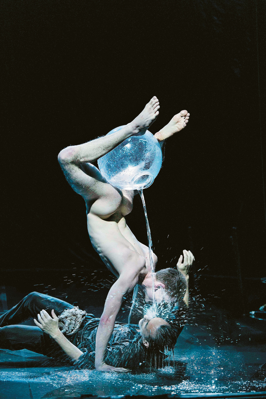 Δημήτρης Παπαΐωάννου: Επιστρέφει με «sold out» παράσταση στο Μέγαρο Μουσικής