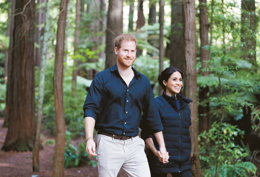 Μπρούκλιν Μπέκαμ-Νίκολα Πελτζ: Οι διοργανωτές βγάζουν στη φόρα όλα τα άπλυτα του γάμου τους