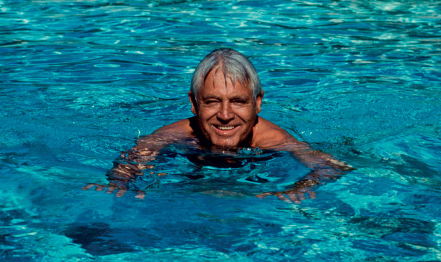 Κάρι Γκραντ: Η μυθιστορηματική ζωή του μεταφέρεται στη μικρή οθόνη