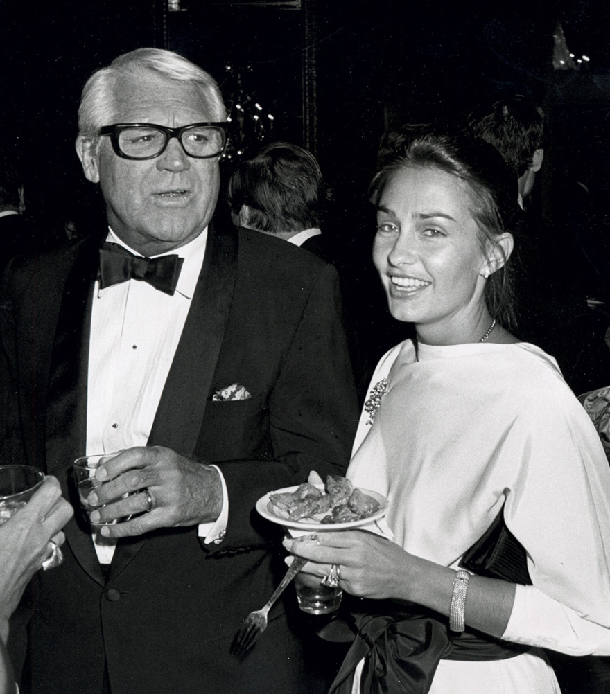 Κάρι Γκραντ: Η μυθιστορηματική ζωή του μεταφέρεται στη μικρή οθόνη