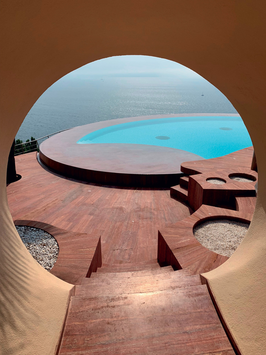 Palais Bulles: Το παλάτι από φούσκες του Πιέρ Καρντέν 