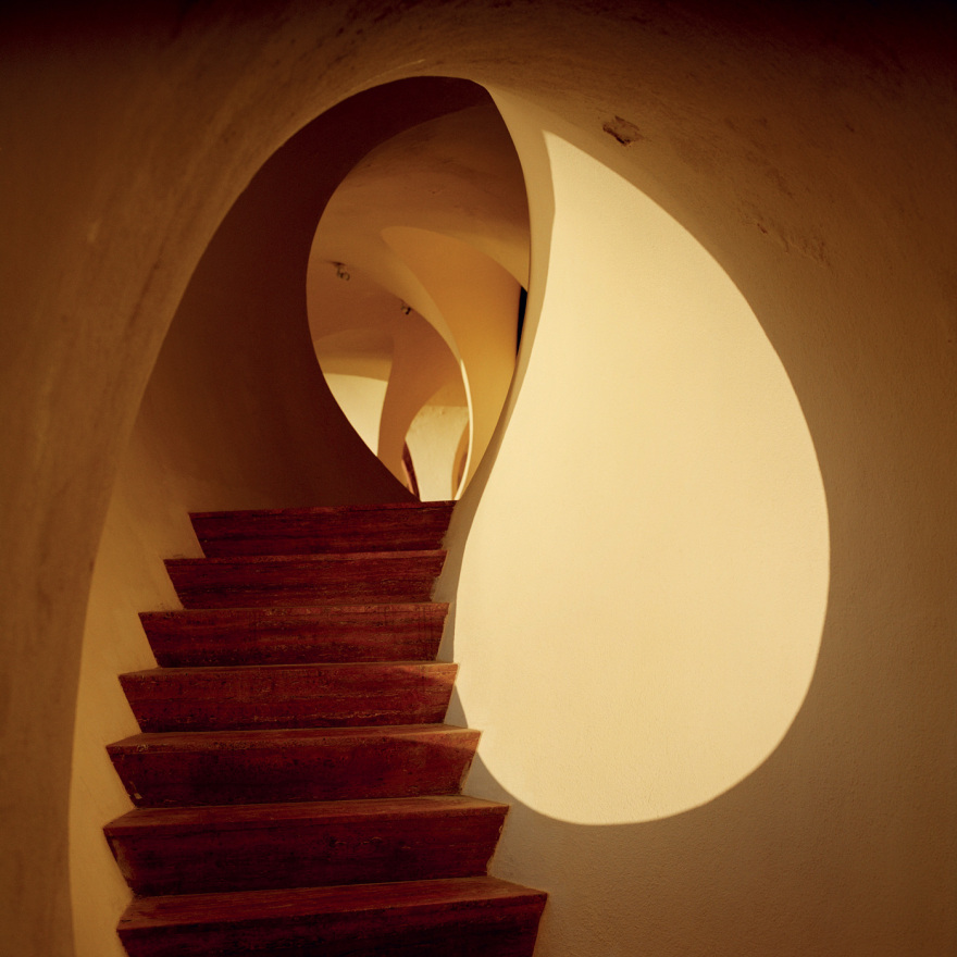 Palais Bulles: Το παλάτι από φούσκες του Πιέρ Καρντέν 