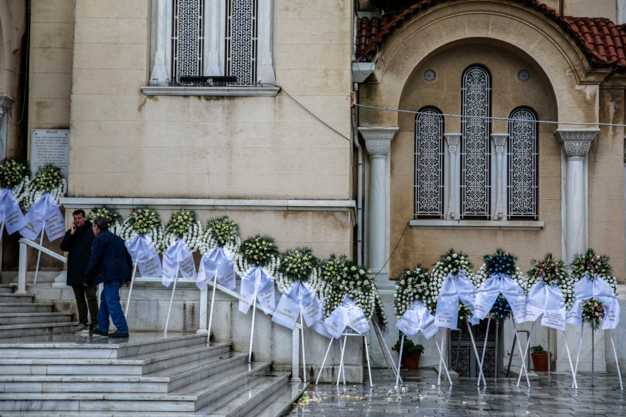 Παναγιώτης Τζένος: Το τελευταίο αντίο στην Πάτρα - Θλίψη στην κηδεία του (φωτογραφίες & βίντεο)