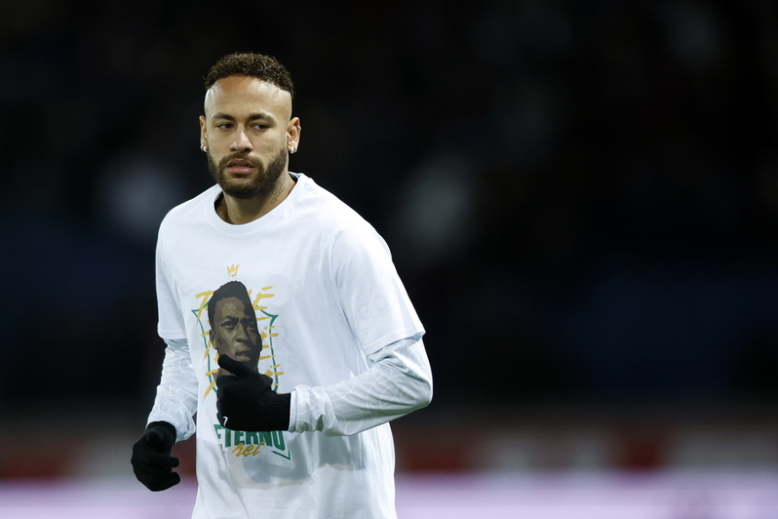  Πελέ: Με μπλουζάκι με το πρόσωπο του Βραζιλιάνου έκανε προθέρμανση ο Μέσι 