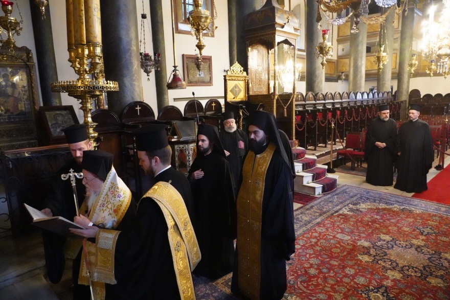 Τέως βασιλιάς Κωνσταντίνος: Τρισάγιο στο Φανάρι τέλεσε ο Βαρθολομαίος