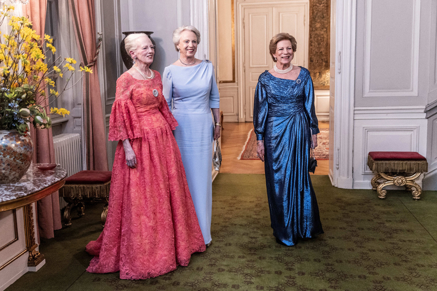 Τέως βασιλιάς Κωνσταντίνος: Στους 200 οι καλεσμένοι στη Μητρόπολη - Ποιοι θα παραστούν στην κηδεία