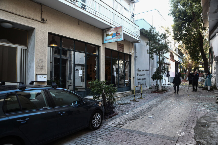 Μαρούσι: Τι ψάχνει η ΕΛΑΣ για τη βόμβα - Δείτε τη στιγμή της ισχυρής έκρηξης