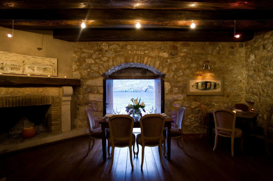 Kyrimai: Το ιστορικό ξενοδοχείο στον Γερολιμένα της Μάνης βραβεύεται ξανά