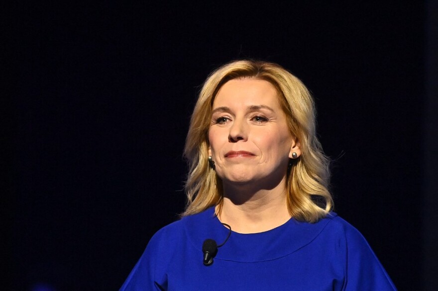 Εκλογές στην Τσεχία: Στην κούρσα της προεδρίας ένας δισεκατομμυριούχος, ένας στρατηγός και μια καθηγήτρια