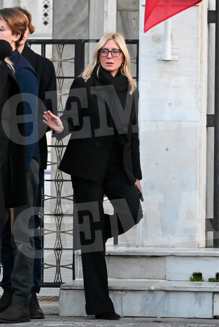 Τέως βασιλιάς Κωνσταντίνος: Στην Ελλάδα για την κηδεία του παππού τους τα παιδιά του Παύλου και της Μαρί Σαντάλ