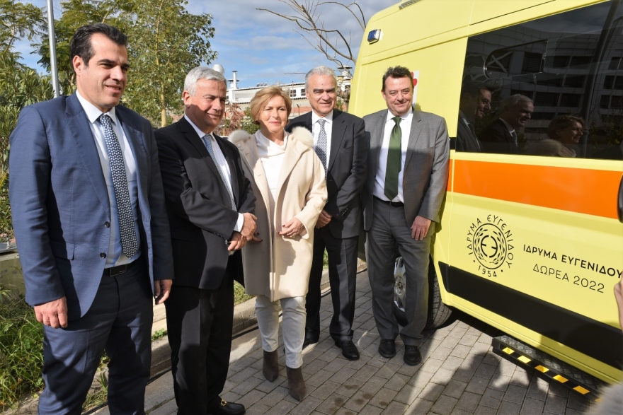 Δύο υπερσύγχρονα ασθενοφόρα στο πλευρό των νησιωτών