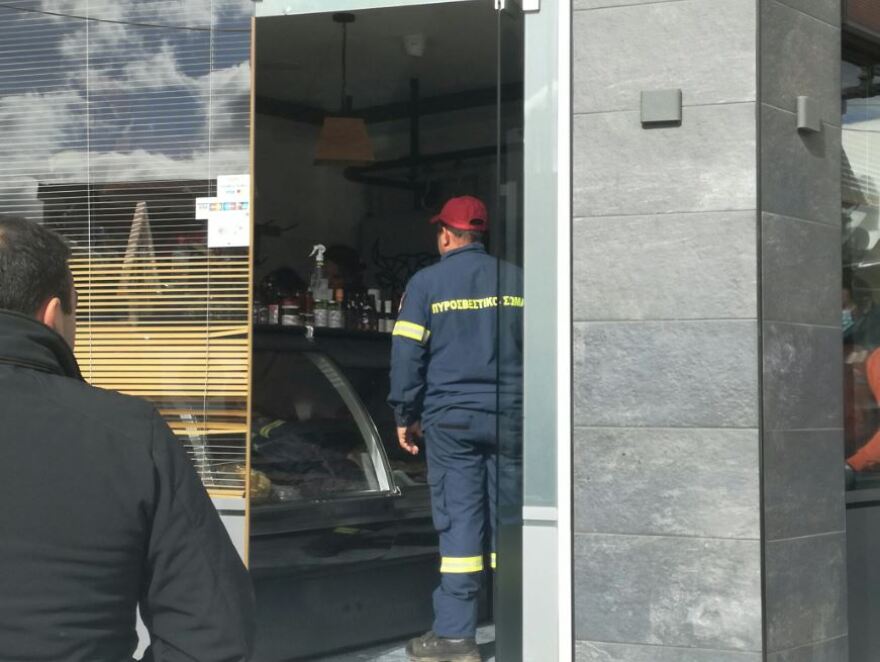 Ηράκλειο: Δεν κατάφεραν να σώσουν το χέρι της 26χρονης που εγκλωβίστηκε σε μηχανή του κιμά