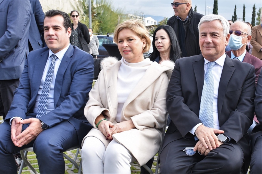 Δύο υπερσύγχρονα ασθενοφόρα στο πλευρό των νησιωτών