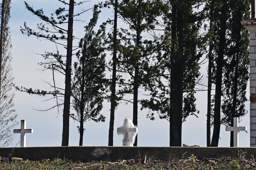 Τέως βασιλιάς Κωνσταντίνος: Πυρετός εργασιών στο Τατόι για την ταφή τη Δευτέρα - Δείτε βίντεο και φωτογραφίες