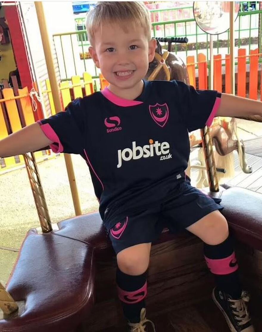 «Αφήστε τον να φύγει»: Βρετανίδα μάχεται για να διακοπεί η μηχανική υποστήριξη στον γιο της