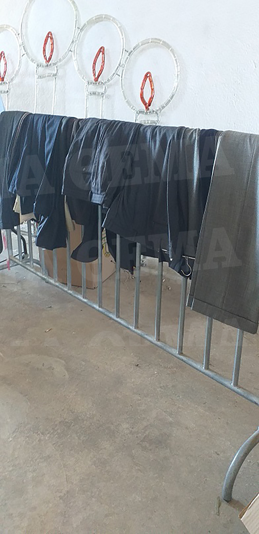 Κωνσταντίνος: Μετά την πώληση της βίλας του στο Πόρτο Χέλι, δώρισε όλα τα κοστούμια του στους κατοίκους