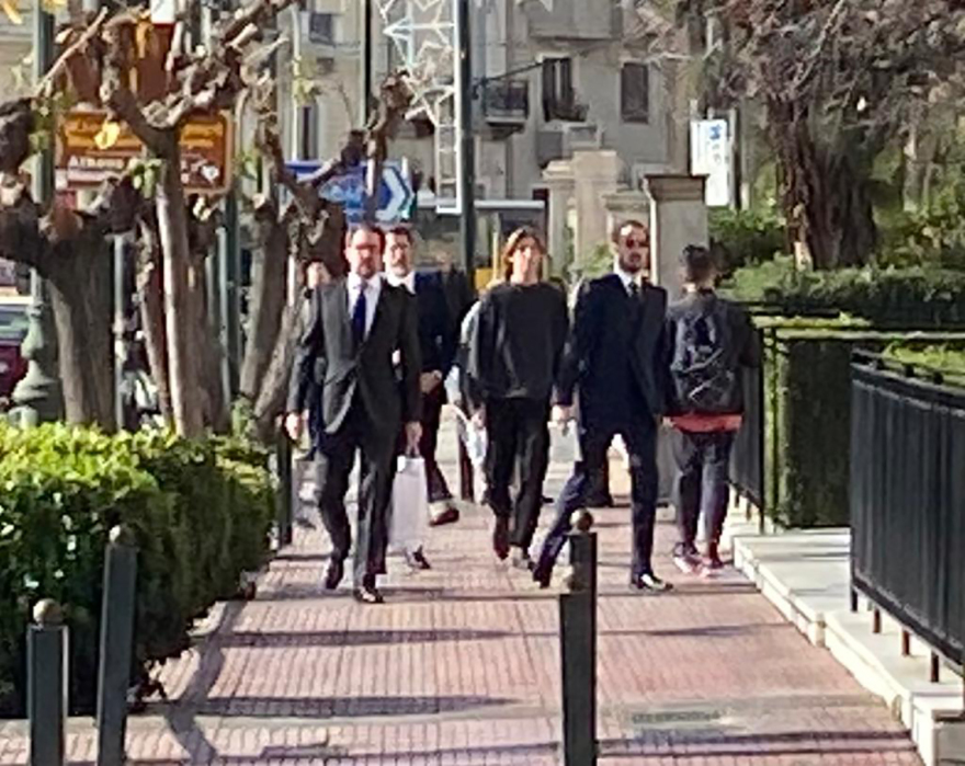 Στο σπίτι που διέμενε ο πατέρας τους βρέθηκαν οι γιοι του τέως βασιλιά Κωνσταντίνου