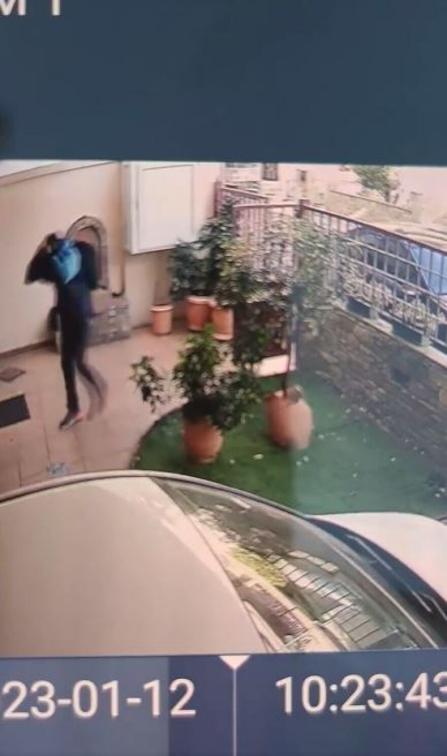 Βόλος: Έκλεψε τενεκέ με λάδι από αυλή σπιτιού στη Νεάπολη μέρα-μεσημέρι