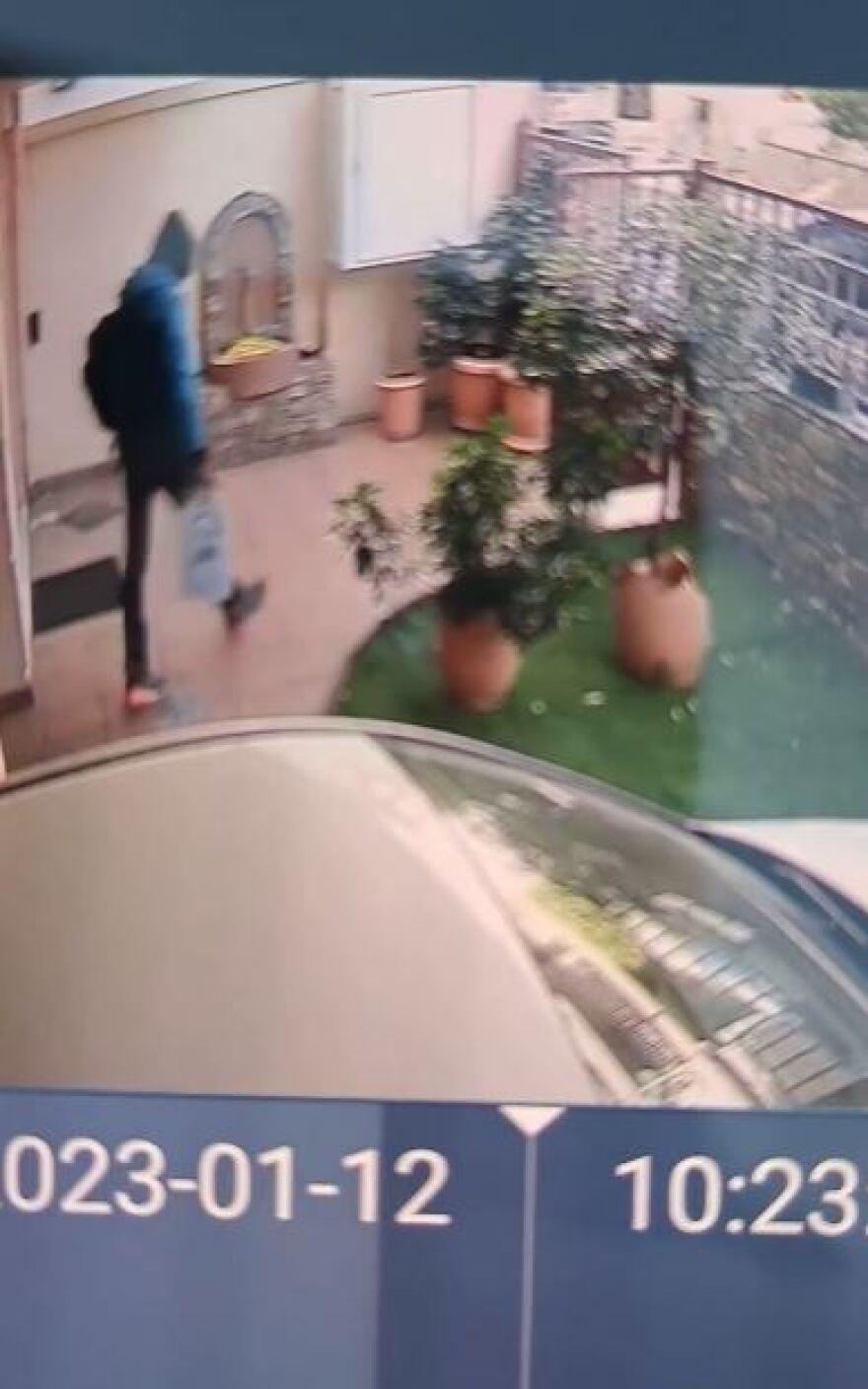 Βόλος: Έκλεψε τενεκέ με λάδι από αυλή σπιτιού στη Νεάπολη μέρα-μεσημέρι