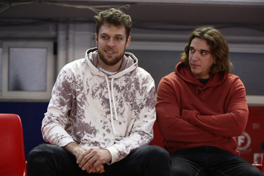 Σάσα Βεζένκοφ: Με την πολίστρια Νικόλ Ελευθεριάδου στον γάμο του Σλούκα 