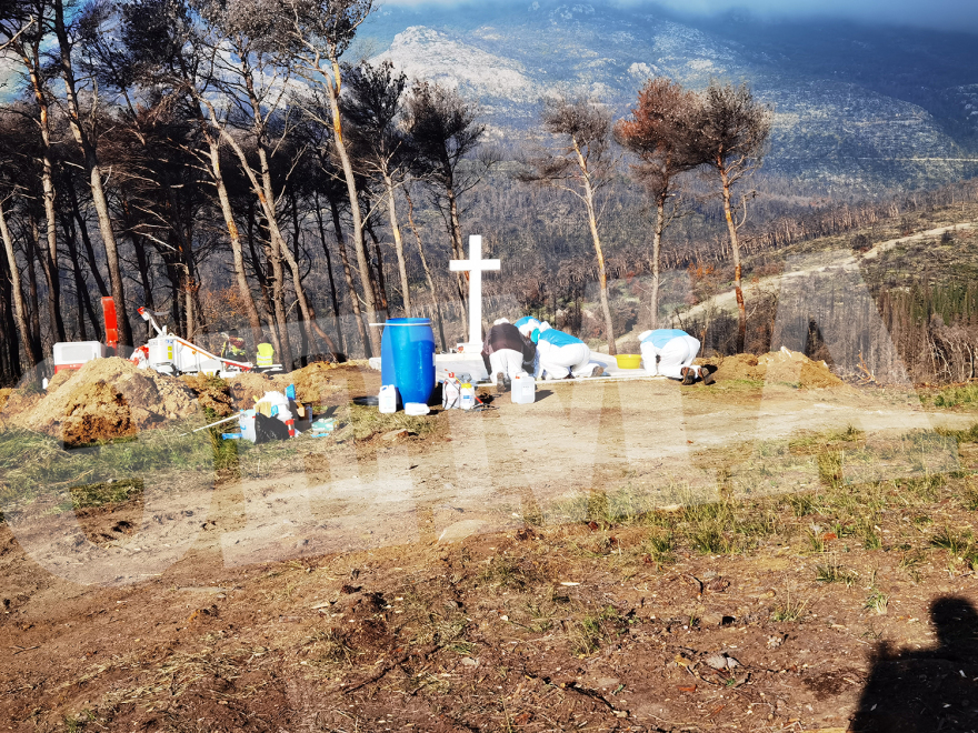 Κηδεία τέως βασιλιά: Η Μενδώνη στις εργασίες στους βασιλικούς τάφους στο Τατόι