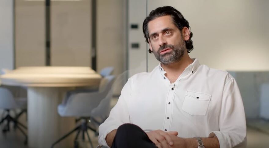 Ο Ελληνοαυστραλός playboy και ο γάμος με το top model στην Ελλάδα