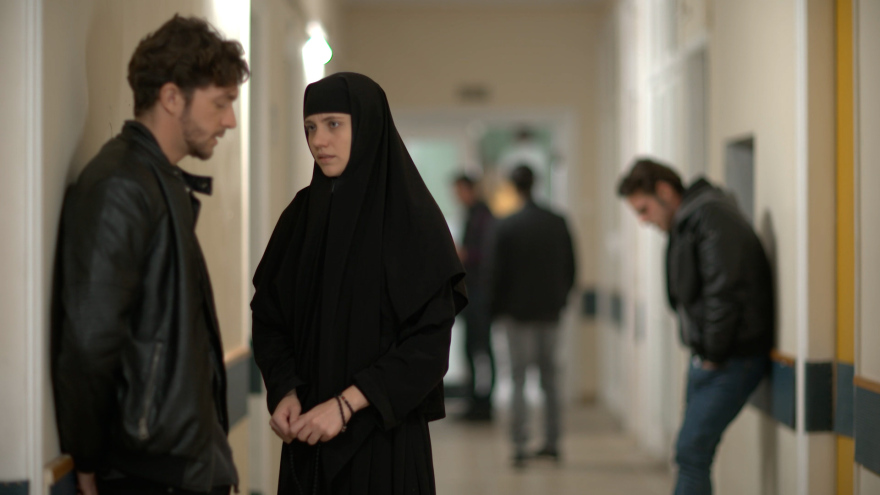 Μαύρο Ρόδο: Η Ελισάβετ και ο Πέτρος περνούν για πρώτη φορά χρόνο μαζί στην Πάτρα