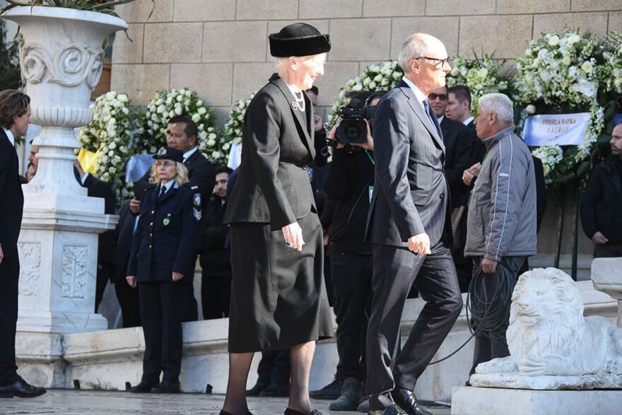 Τέως βασιλιάς Κωνσταντίνος - Γαλλία: Τι γράφει ο Τύπος για την κηδεία του