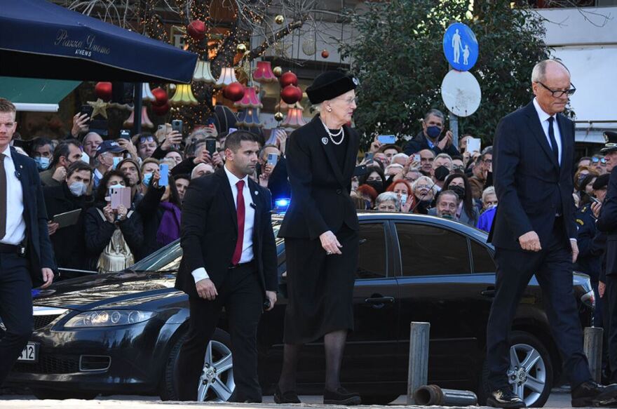 Τέως βασιλιάς Κωνσταντίνος - Γαλλία: Τι γράφει ο Τύπος για την κηδεία του