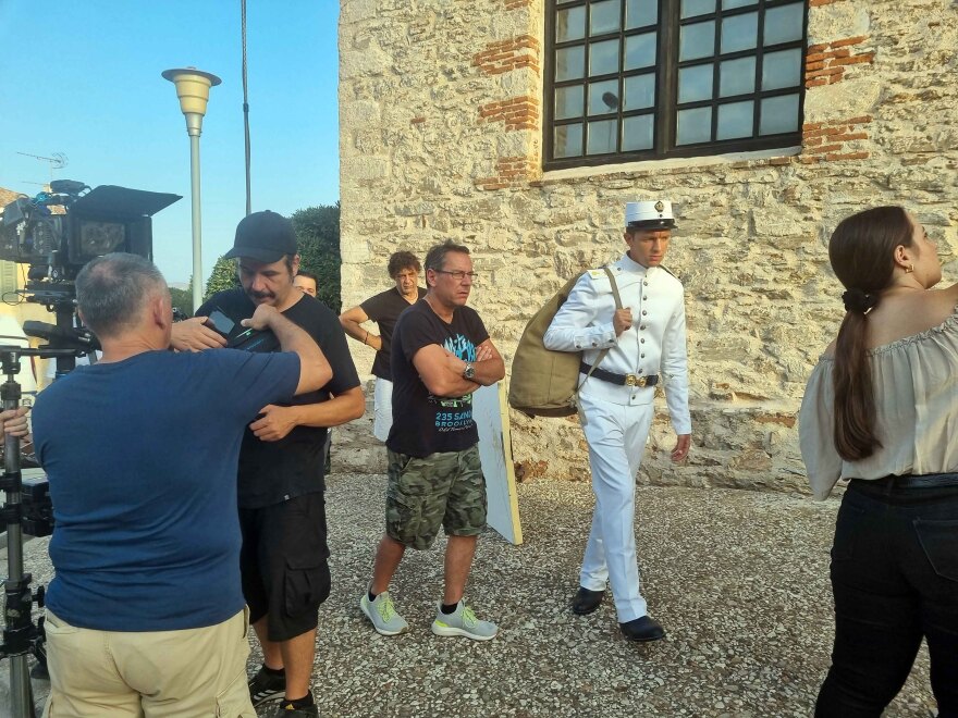 Βραχιόλι της φωτιάς: Η σειρά καταγράφει το δραματικό οδοιπορικό μιας οικογένειας στις αρχές του 20ου αιώνα