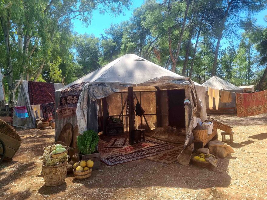 Βραχιόλι της φωτιάς: Η σειρά καταγράφει το δραματικό οδοιπορικό μιας οικογένειας στις αρχές του 20ου αιώνα