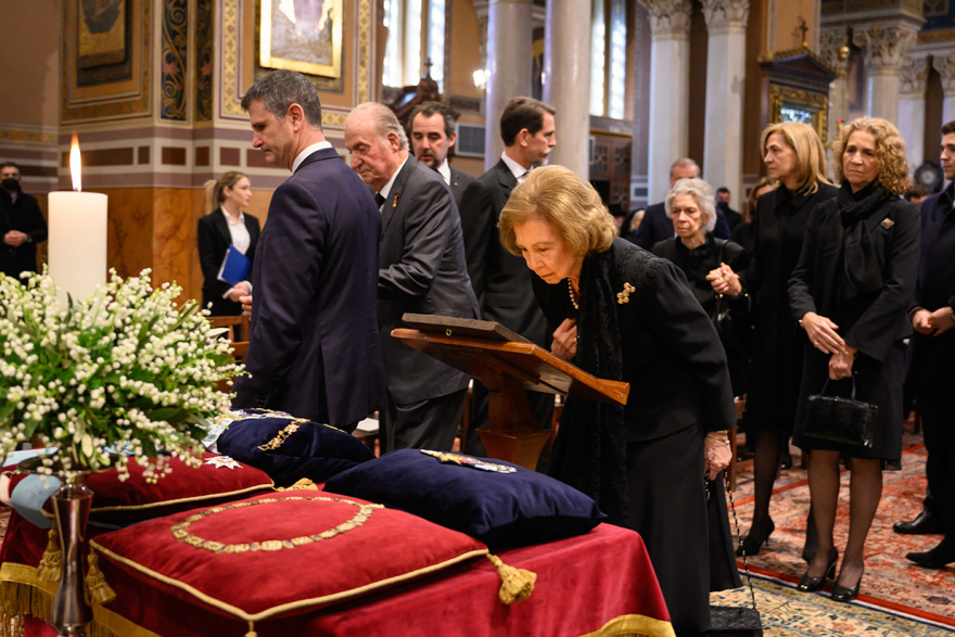 Τέως βασιλιάς Κωνσταντίνος: Το τελευταίο αντίο σε 50 φωτογραφίες - Ο θρήνος της Άννας Μαρίας και των παιδιών του