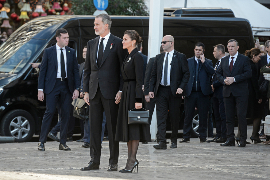 Κηδεία Κωνσταντίνου: Όλοι όσοι βρέθηκαν στην Μητρόπολη Αθηνών