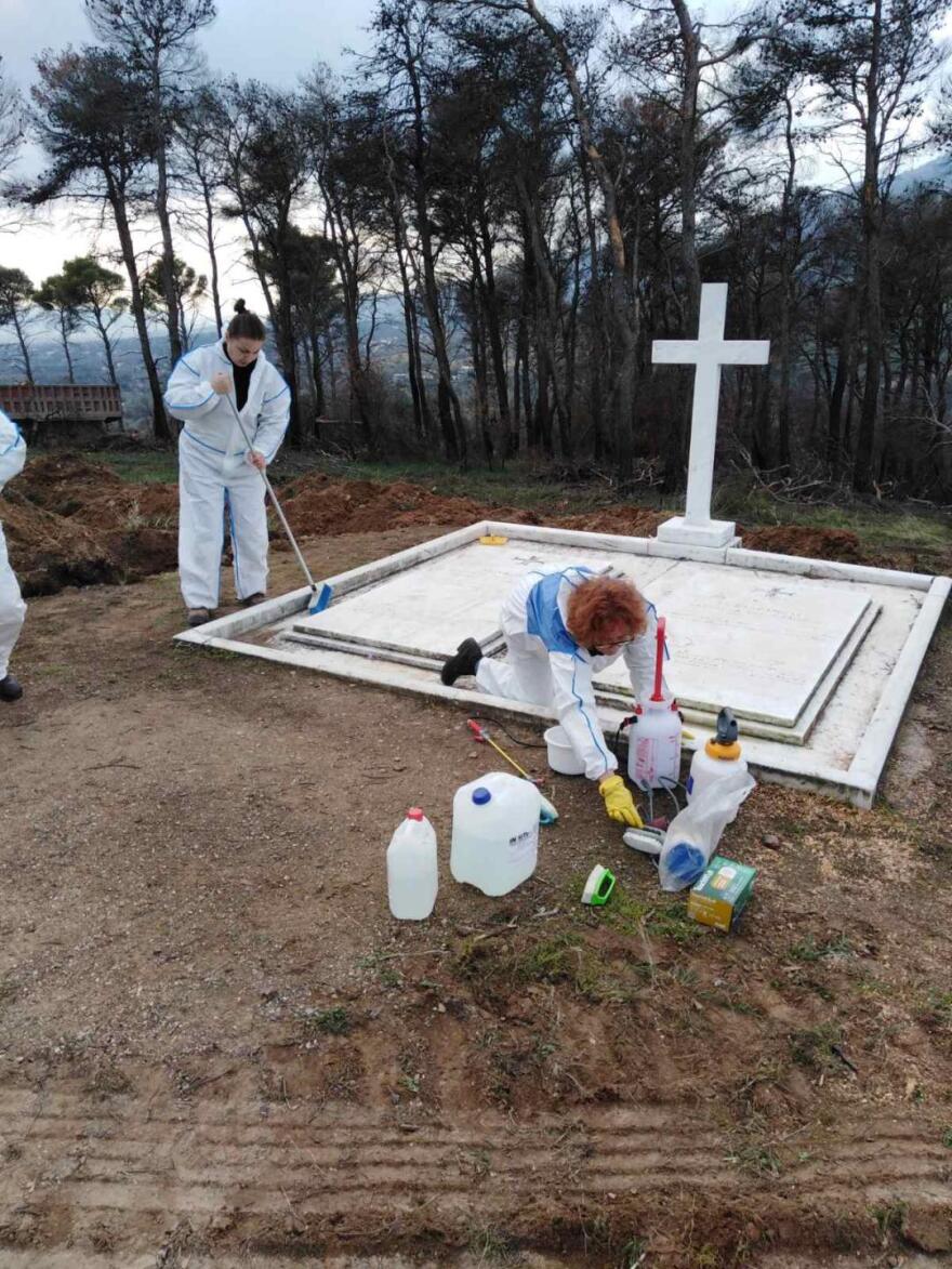 Τέως βασιλιάς Κωνσταντίνος-Τατόι: Εικόνες από τη μεταμόρφωση - εξπρές για την τελετή της ταφής του 