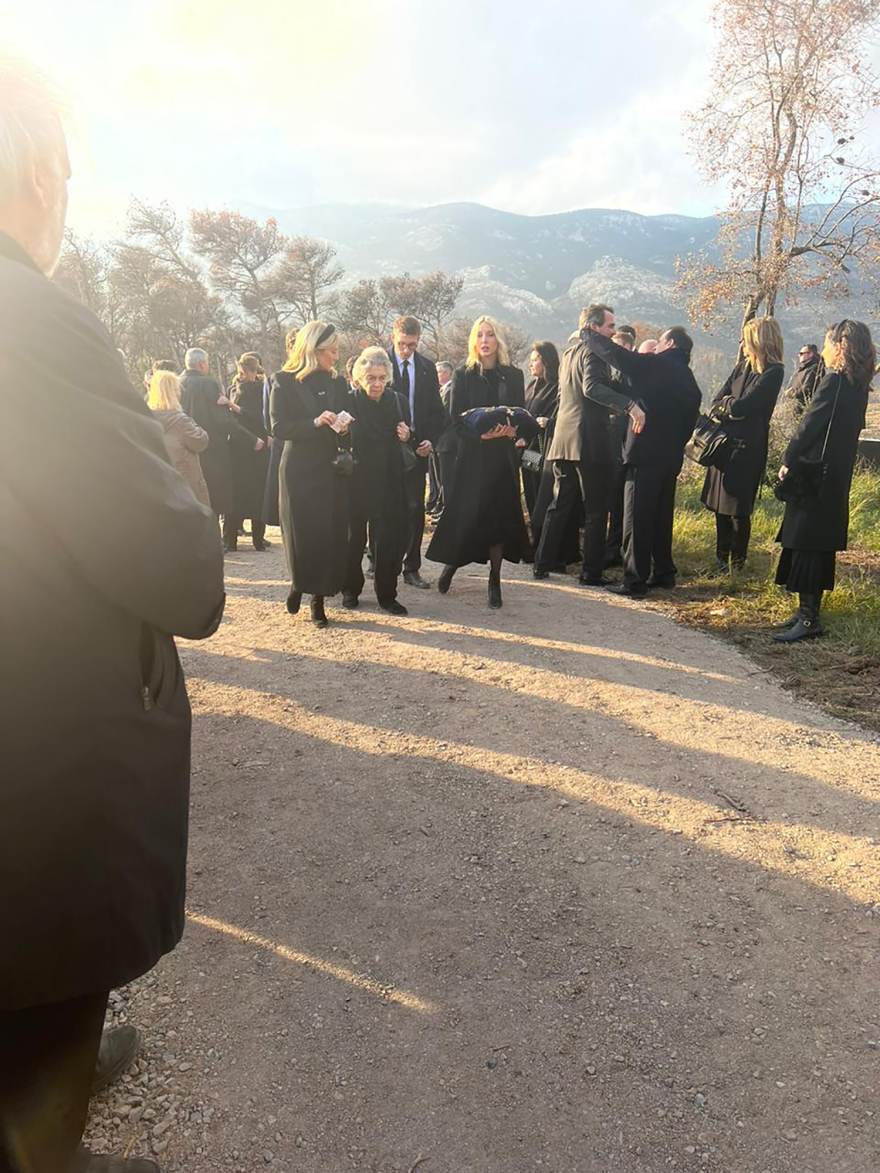 Τέως βασιλιάς Κωνσταντίνος: Το τελευταίο αντίο σε 50 φωτογραφίες - Ο θρήνος της Άννας Μαρίας και των παιδιών του